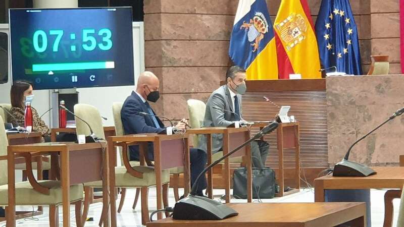 Momento de la reunión de la Comisión de Cambio Climático del Parlamento canario/TA.